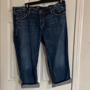 Sliver Distressed Capris